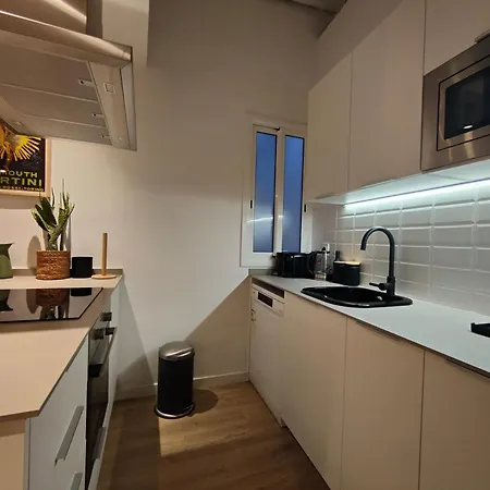 Luxury 2br And 2wr Apartment Barcelona